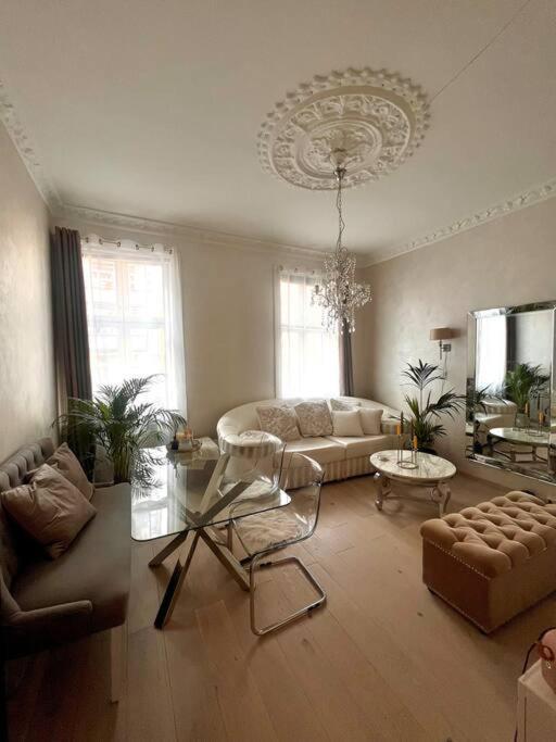 Royal Neighbourhood Elegant Flat In Central Осло Екстер'єр фото
